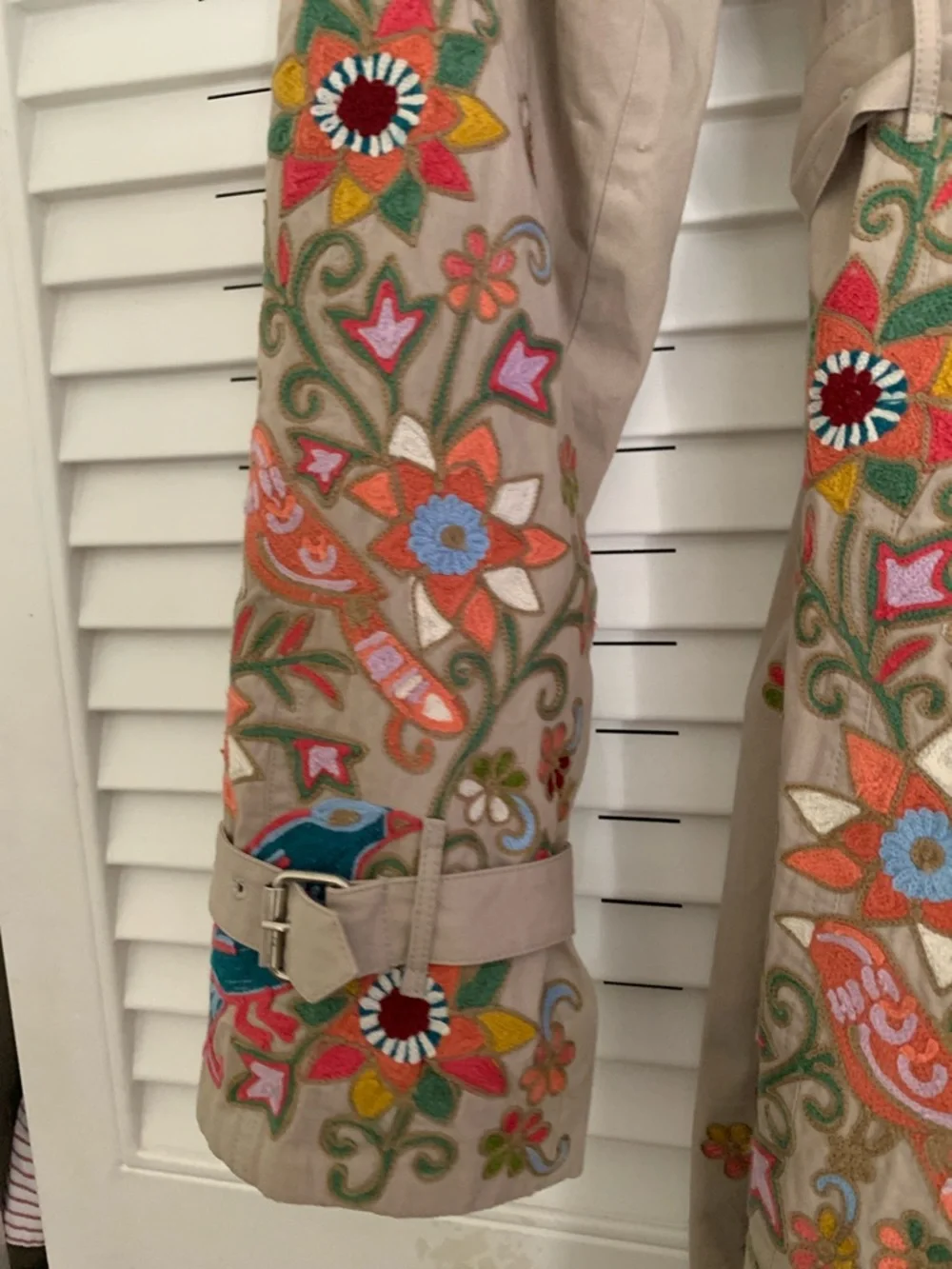 Calypso St. Barth Embroidered Beige Trench Coat with Floral Detail - Picture 3 of 15